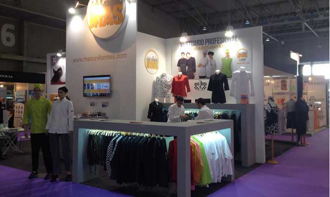 EL STAND DE MAS UNIFORMES ATRAU AL PÚBLIC A L'ALIMENTÀRIA BARCELONA 2014