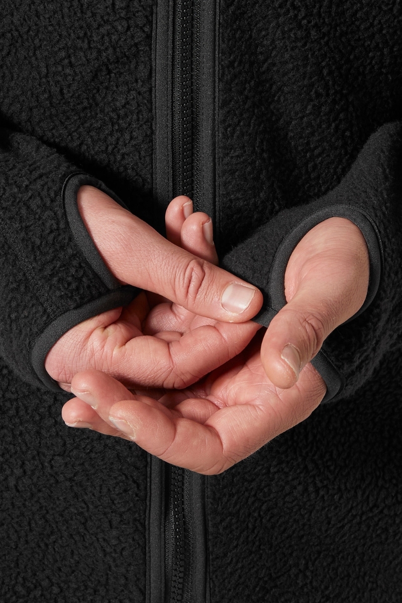 Dessuadora de folre polar negra amb caputxa Helly Hansen