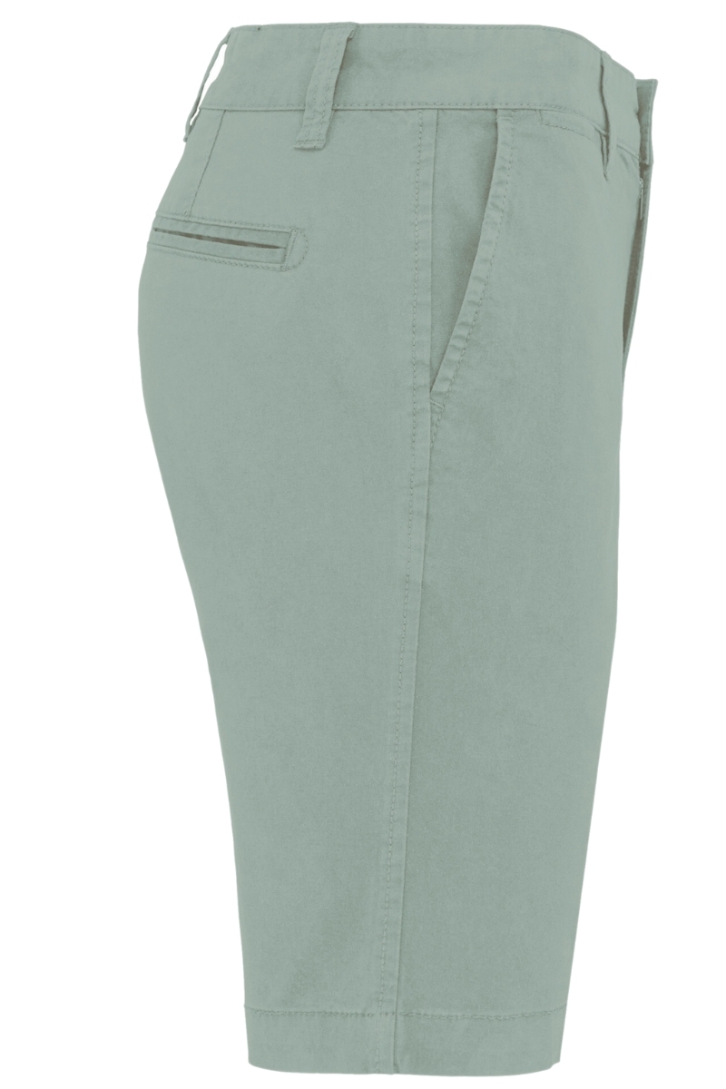 Bermuda chino hombre color sage de algodón elástico