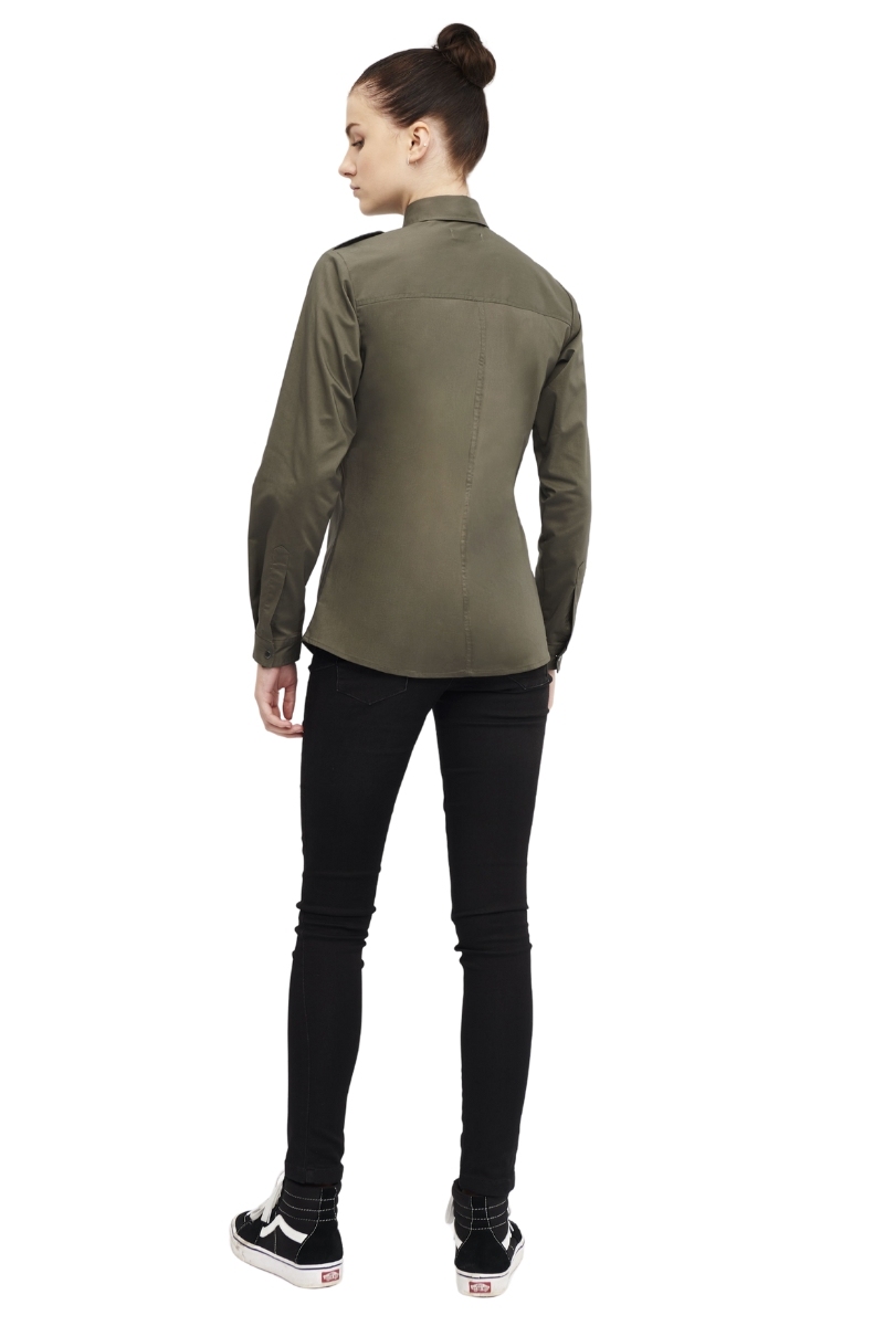 Blusa de mujer verde kaki cierre lateral con corchetes