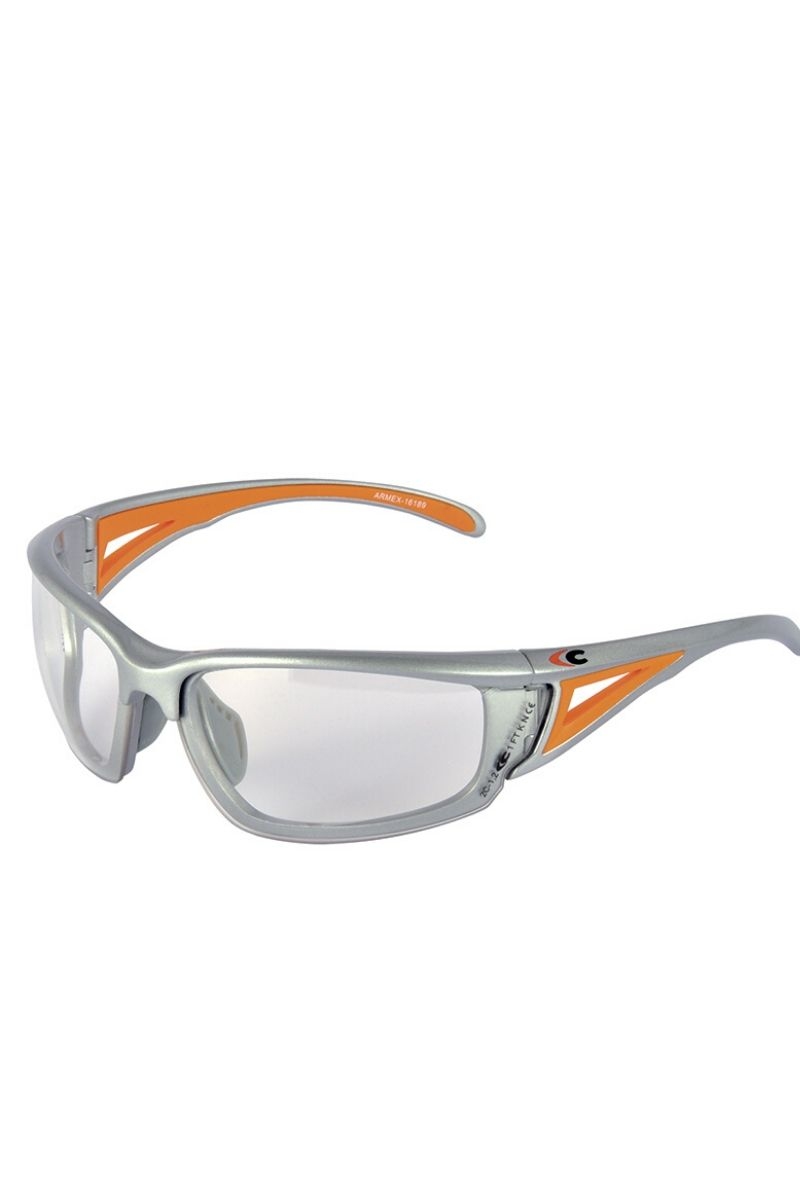 Gafas de proteccion deportivas, de forma envolvente. De color plata contrastadas en naranja.